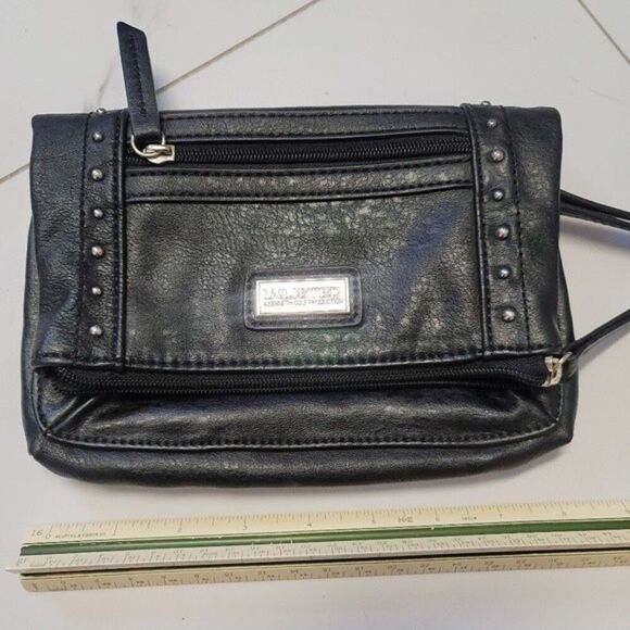 ~ black leather unlisted a Kenneth Cole production wristlet/small bag - Picture 1 of 6